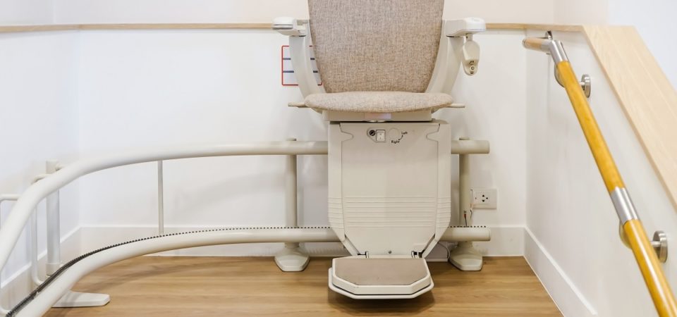 Montascale per disabili: cos’è, come funziona, prezzi