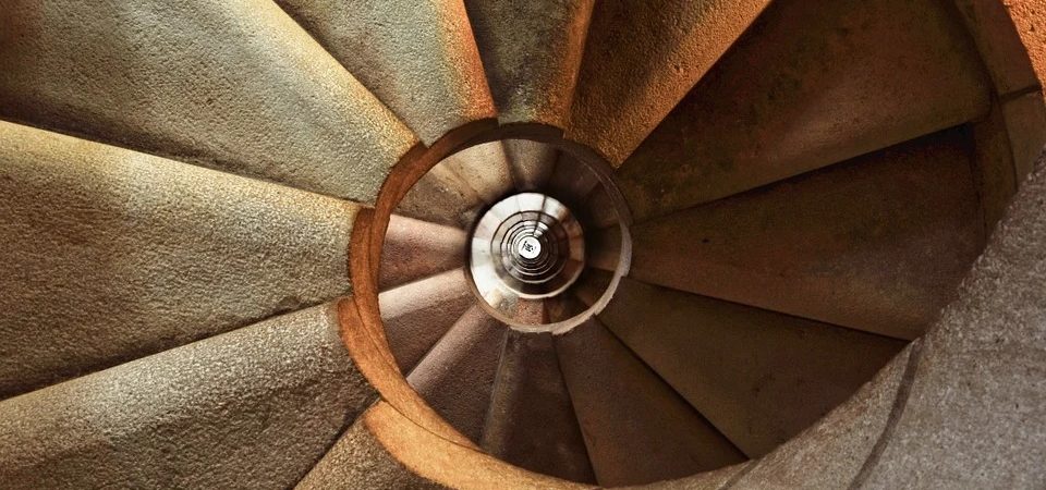 Scale di design: come progettarle e sceglierle